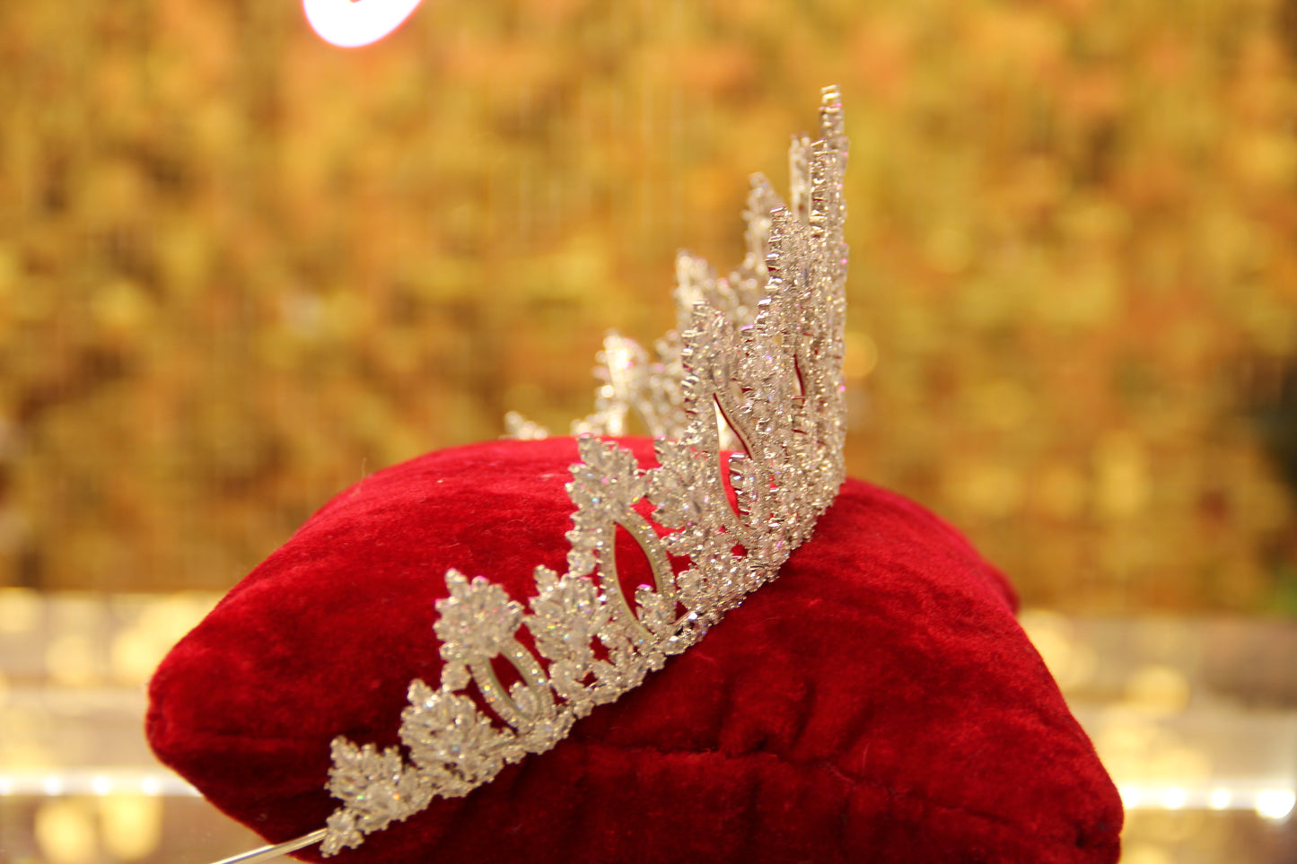 Tiara 3672