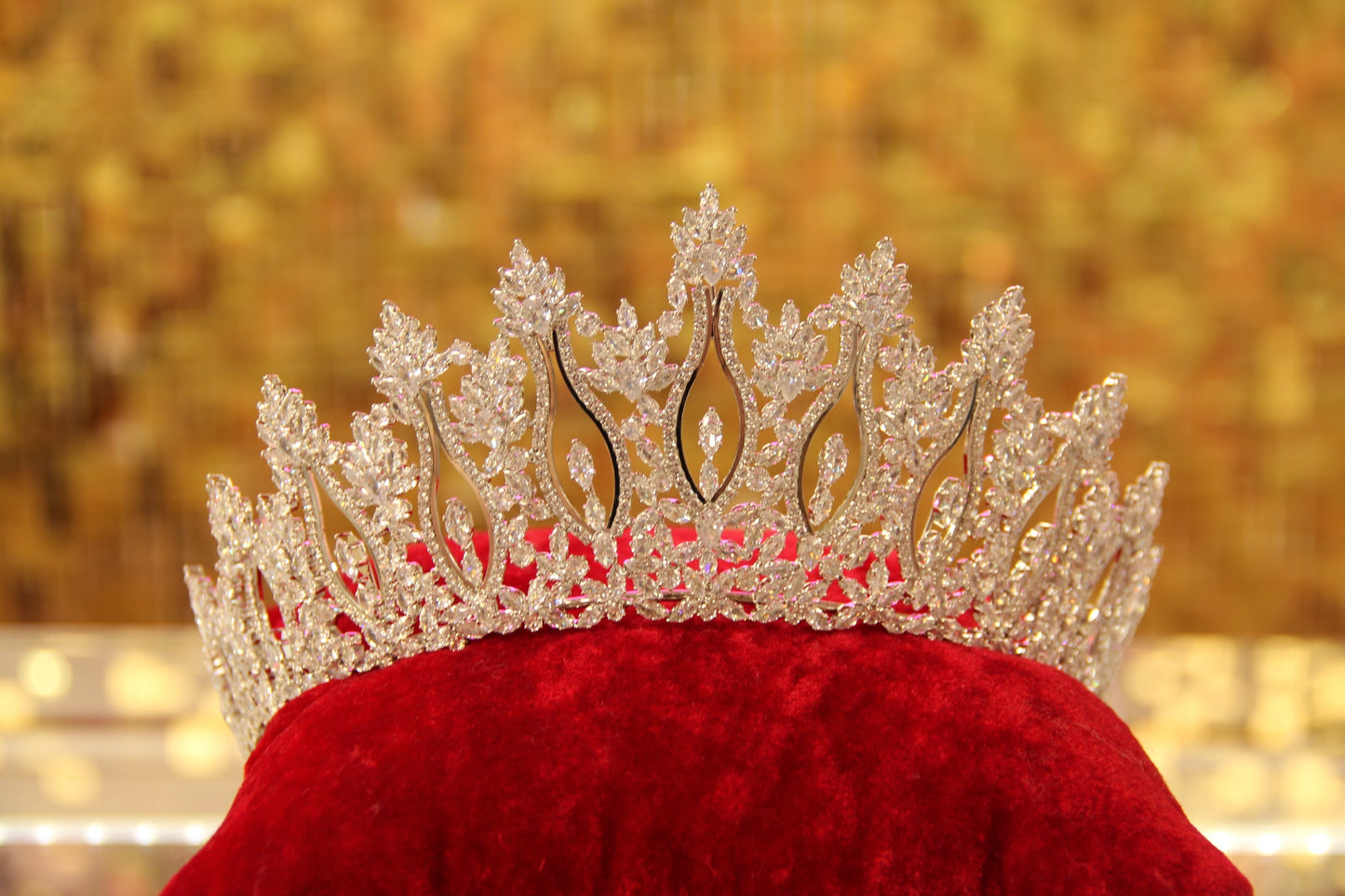 Tiara 3672