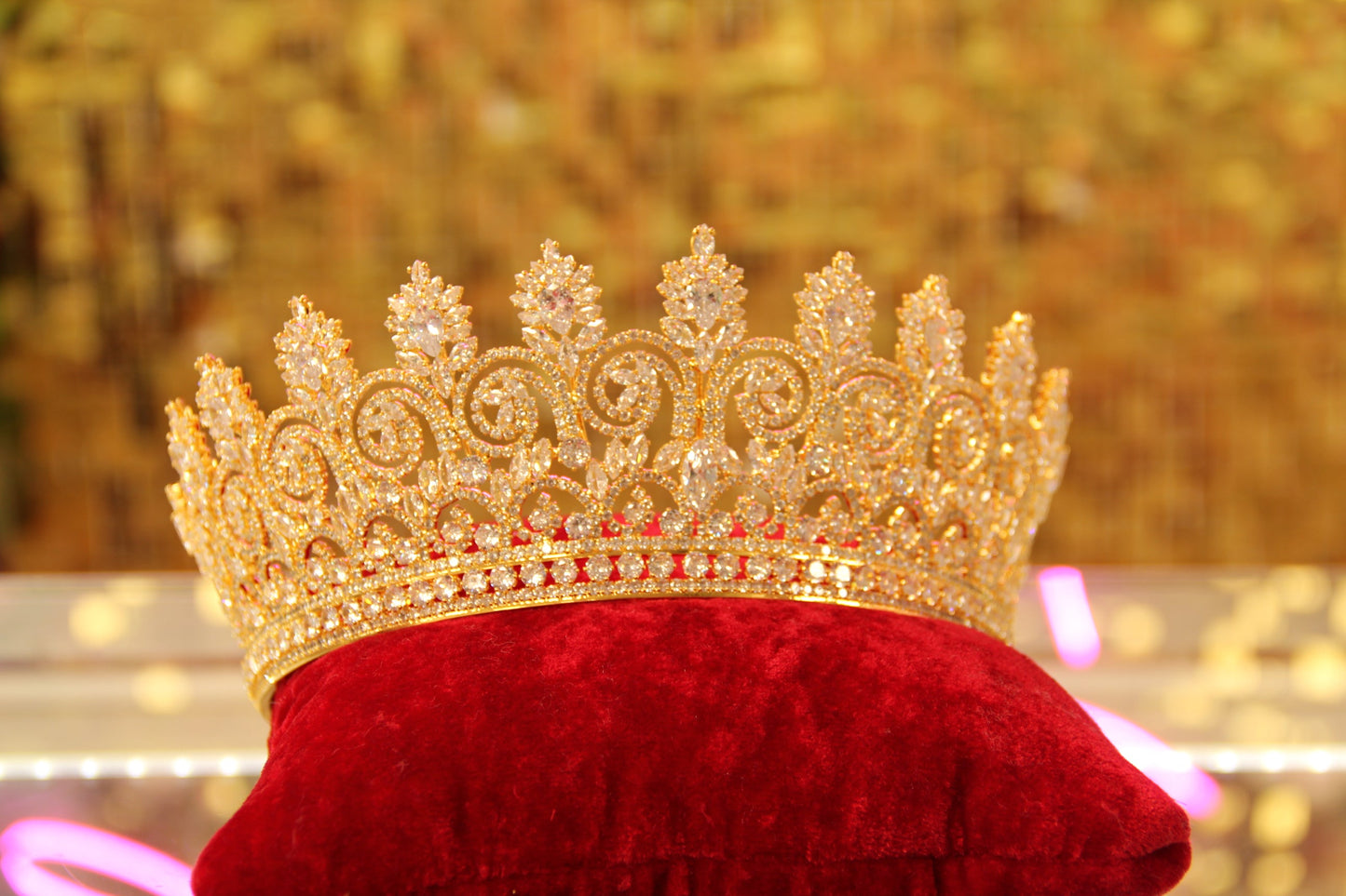 Tiara 3677