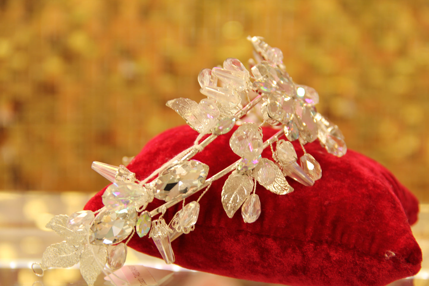 Tiara 3685
