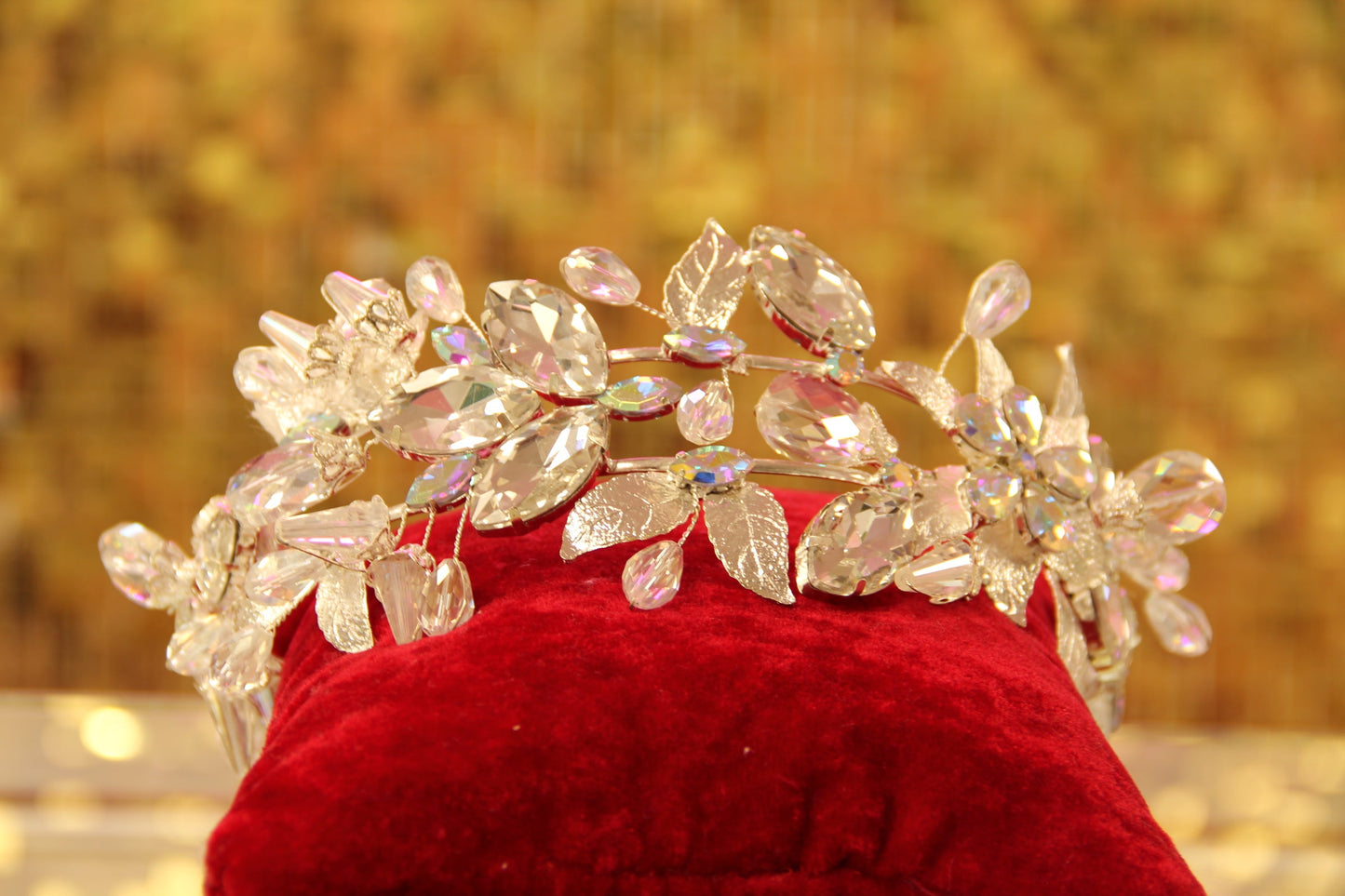 Tiara 3685